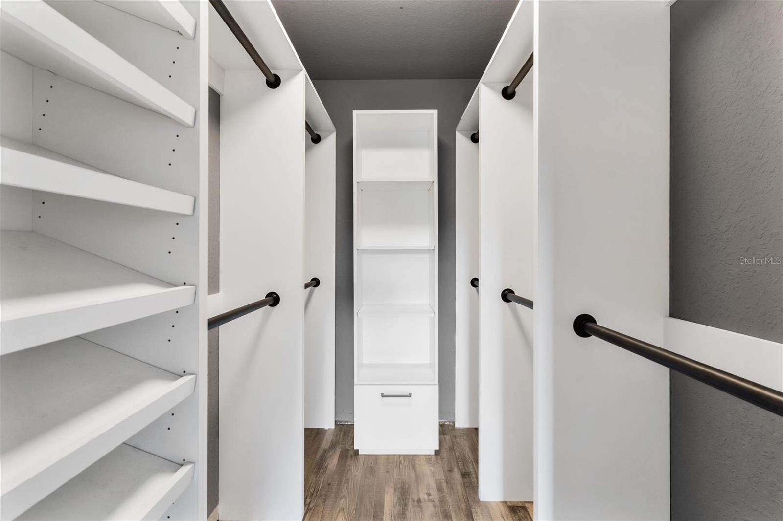 Image 26 of 48 For 326 Woodland Trail