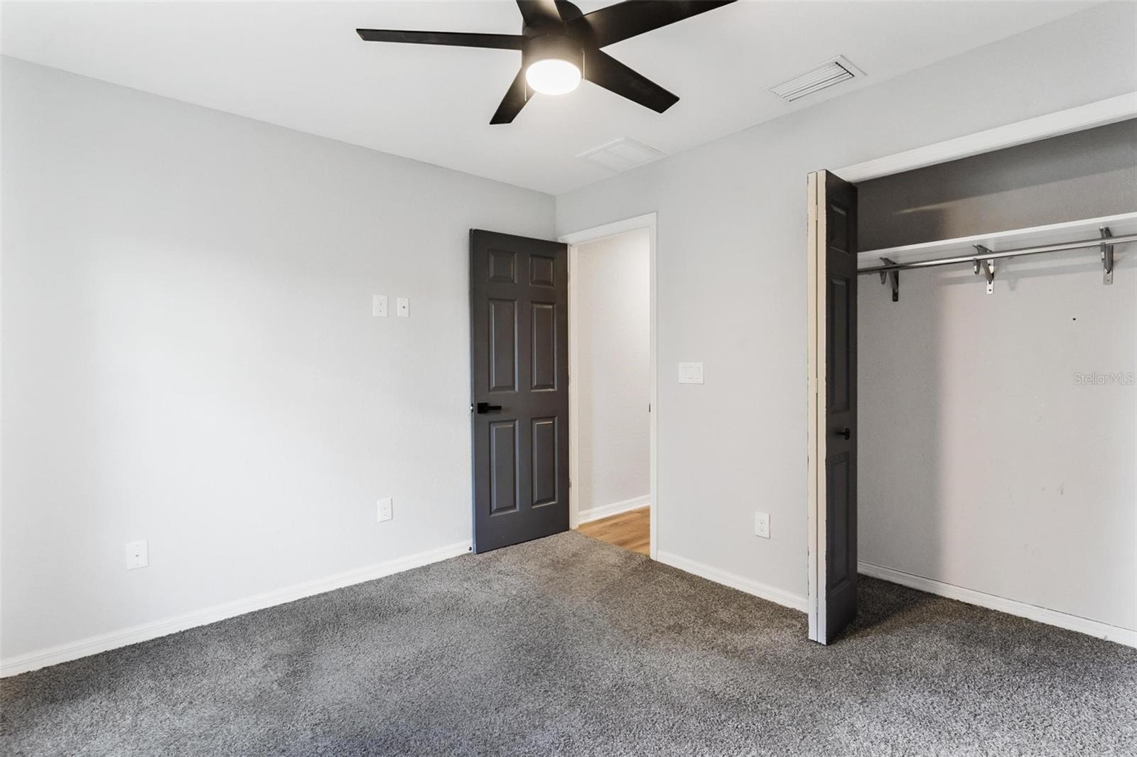 Image 29 of 48 For 326 Woodland Trail