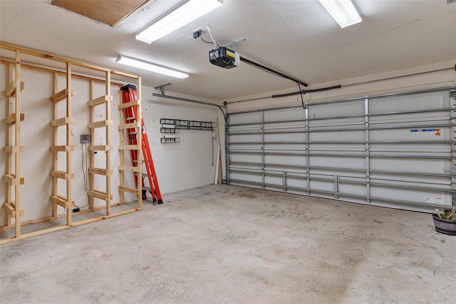 Image 34 of 48 For 326 Woodland Trail