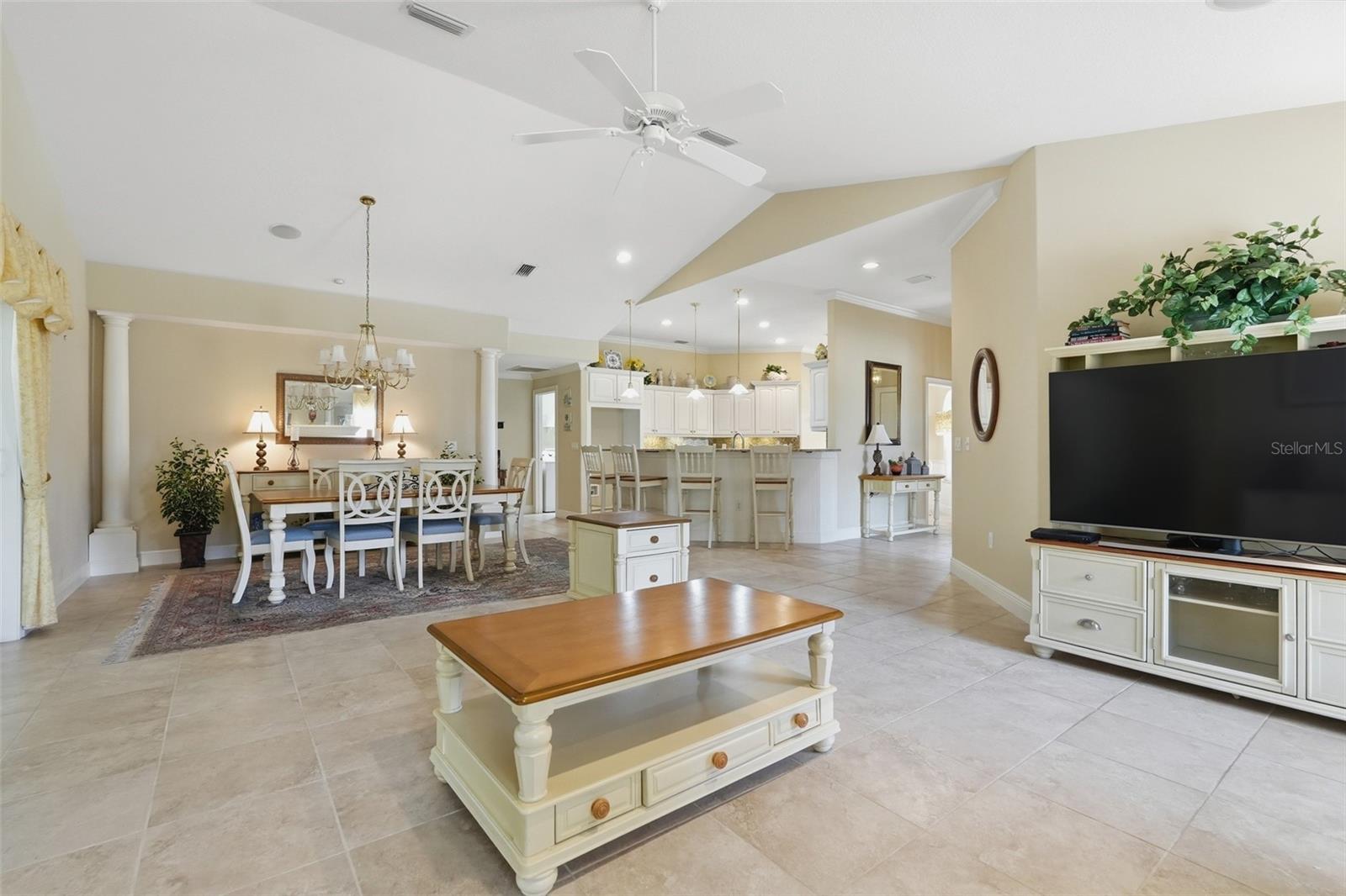 Image 13 of 42 For 5013 Harbor Heights