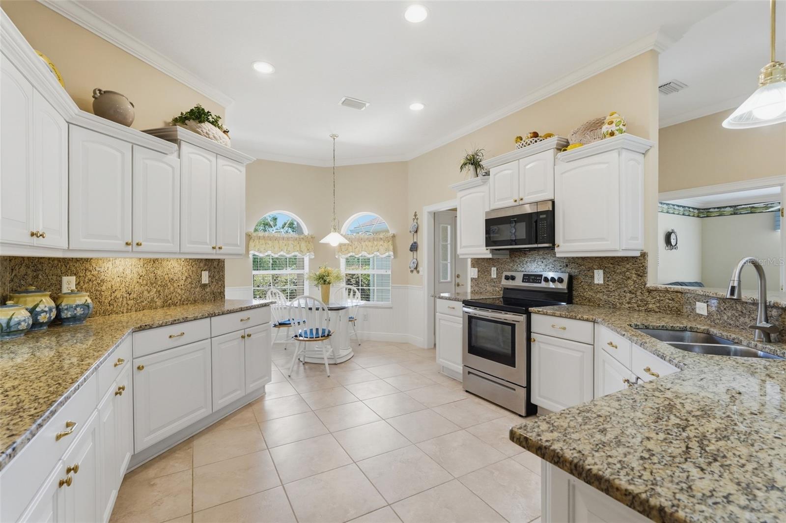 Image 18 of 42 For 5013 Harbor Heights