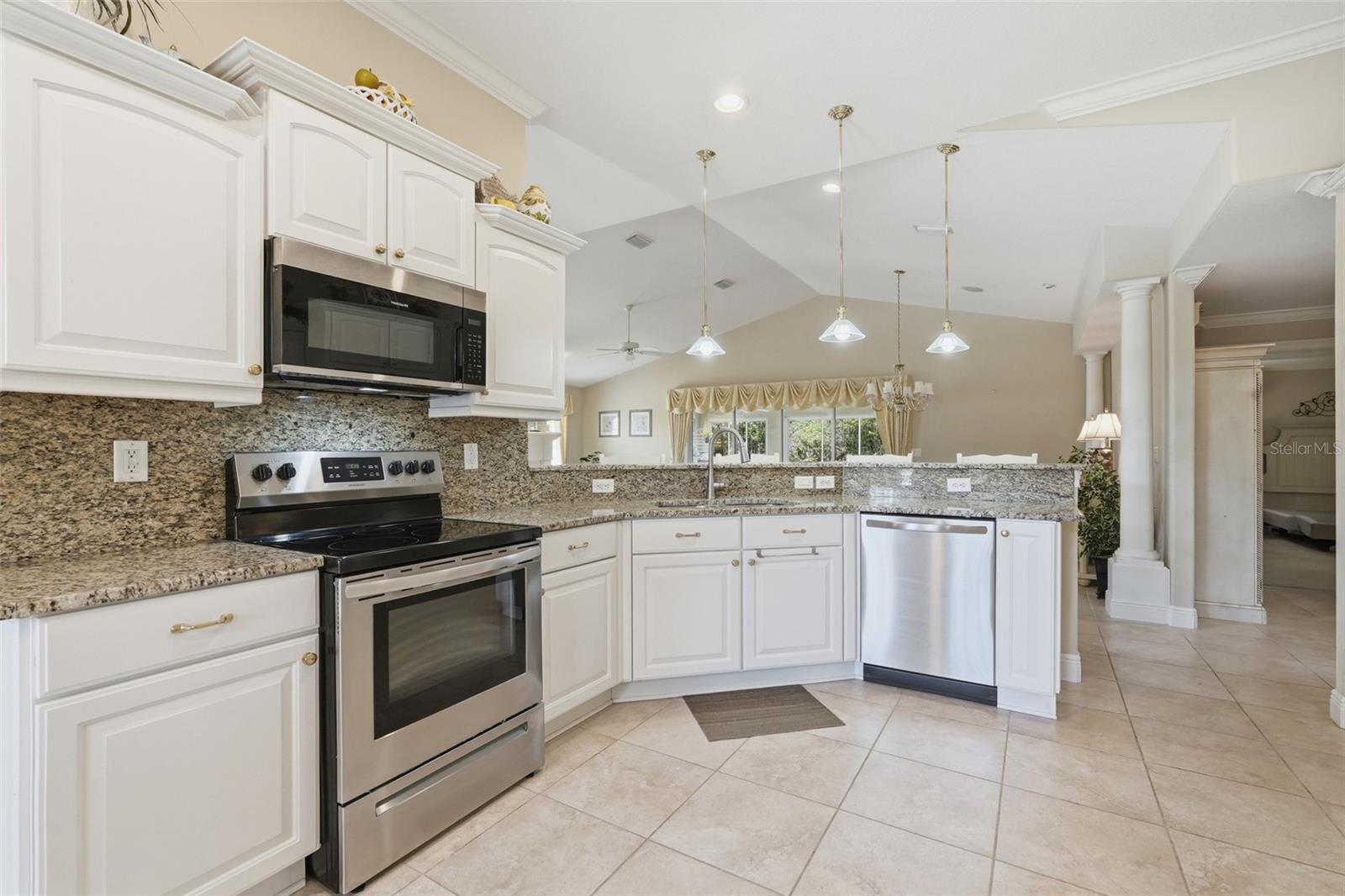 Image 20 of 42 For 5013 Harbor Heights