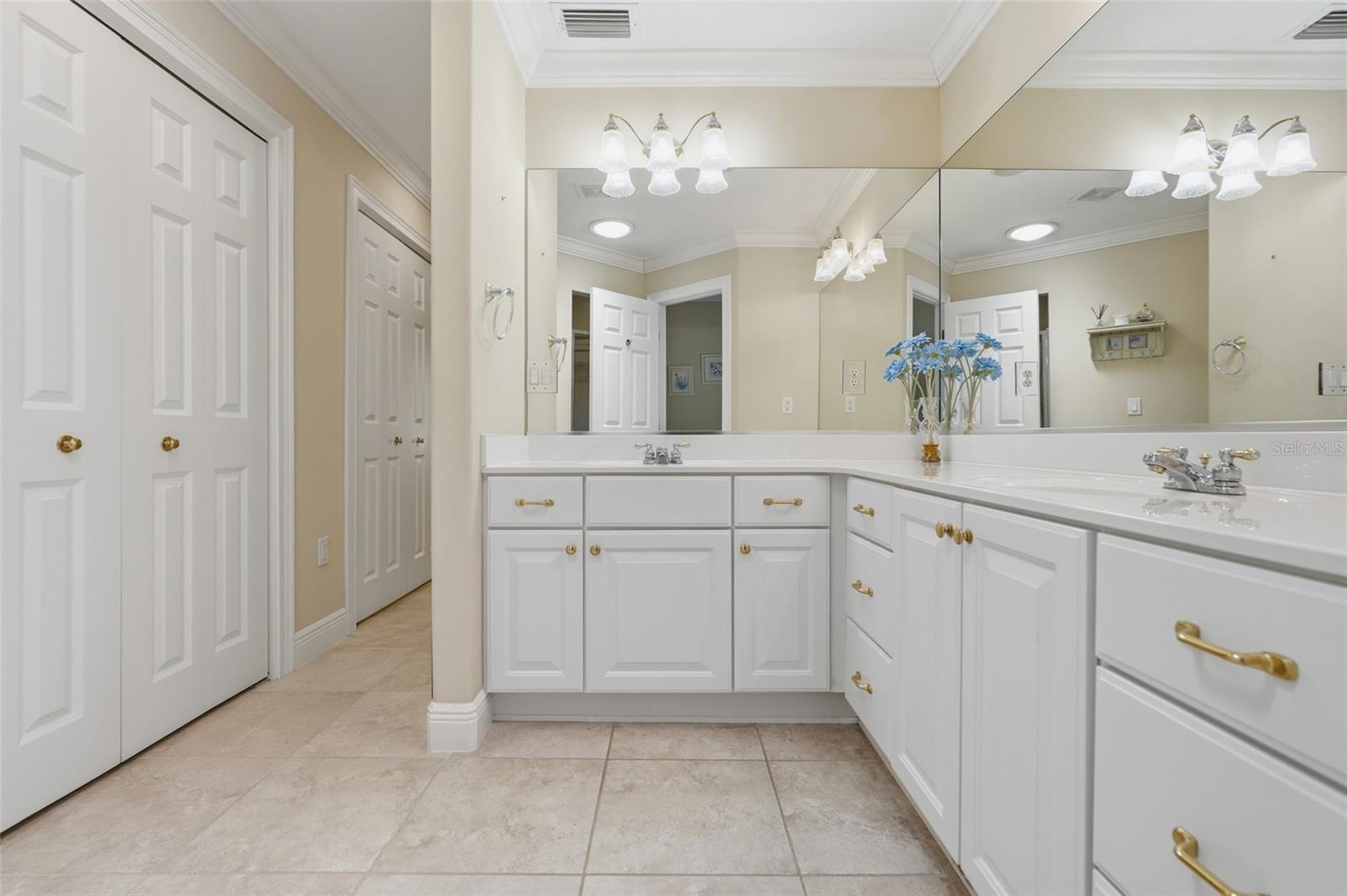 Image 26 of 42 For 5013 Harbor Heights