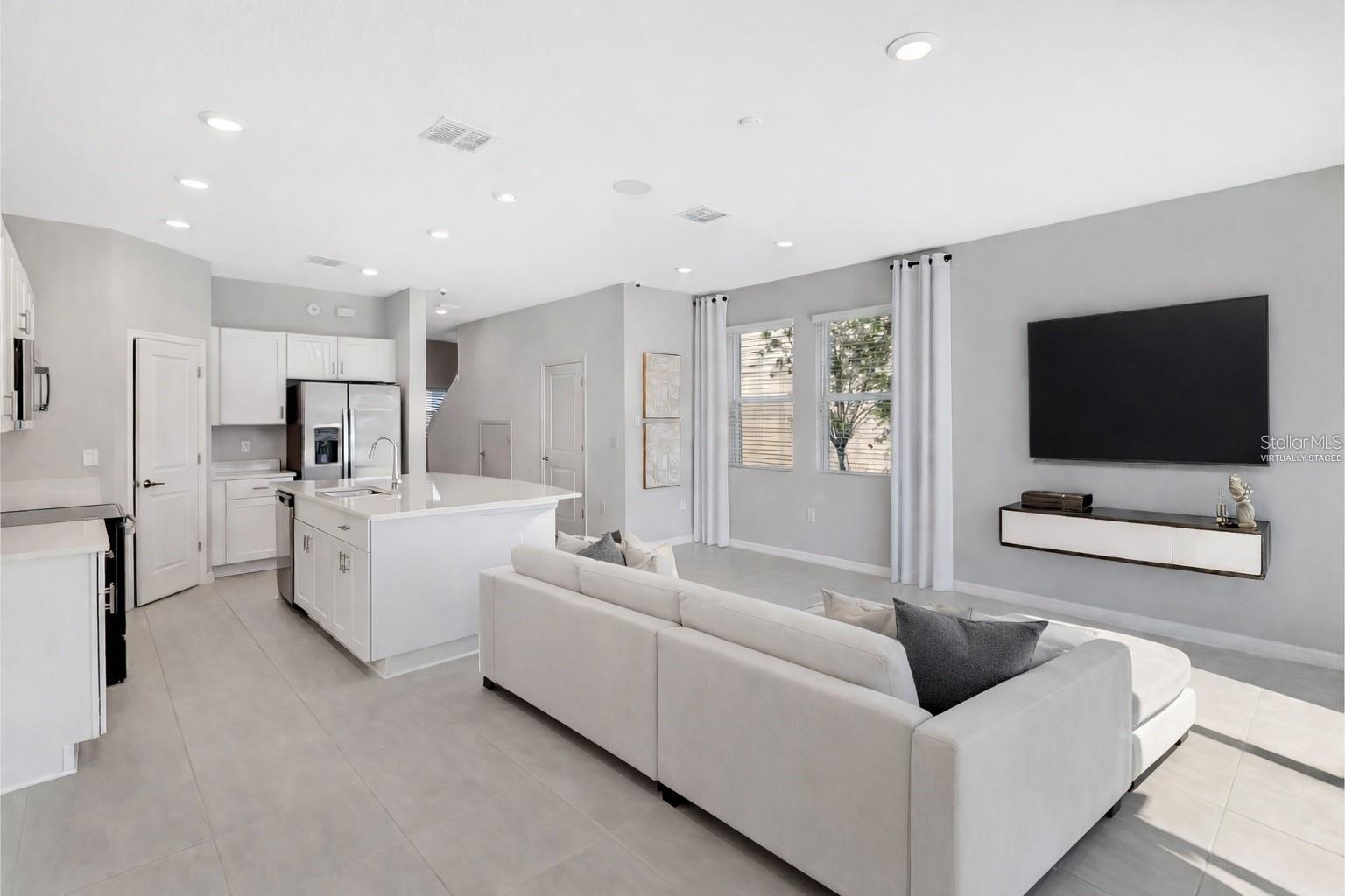 Image 12 of 41 For 2596 Penguin Boulevard