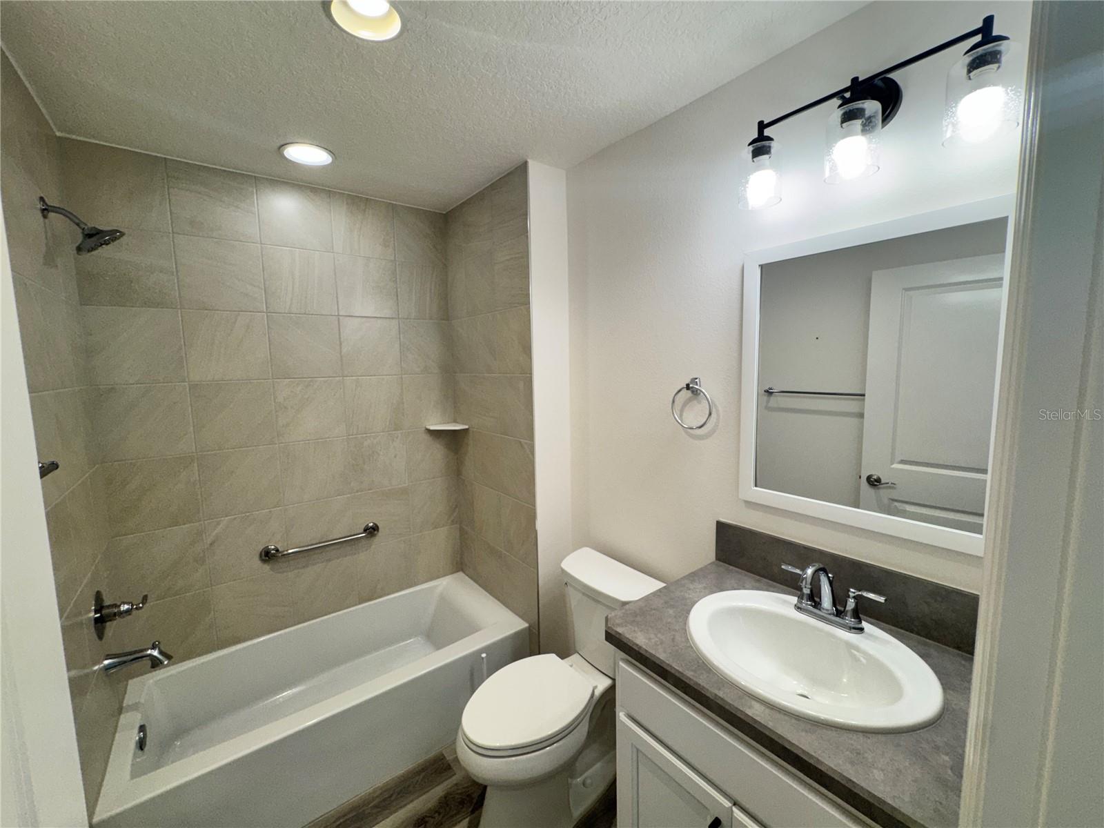 Image 15 of 21 For 854 Morley Avenue