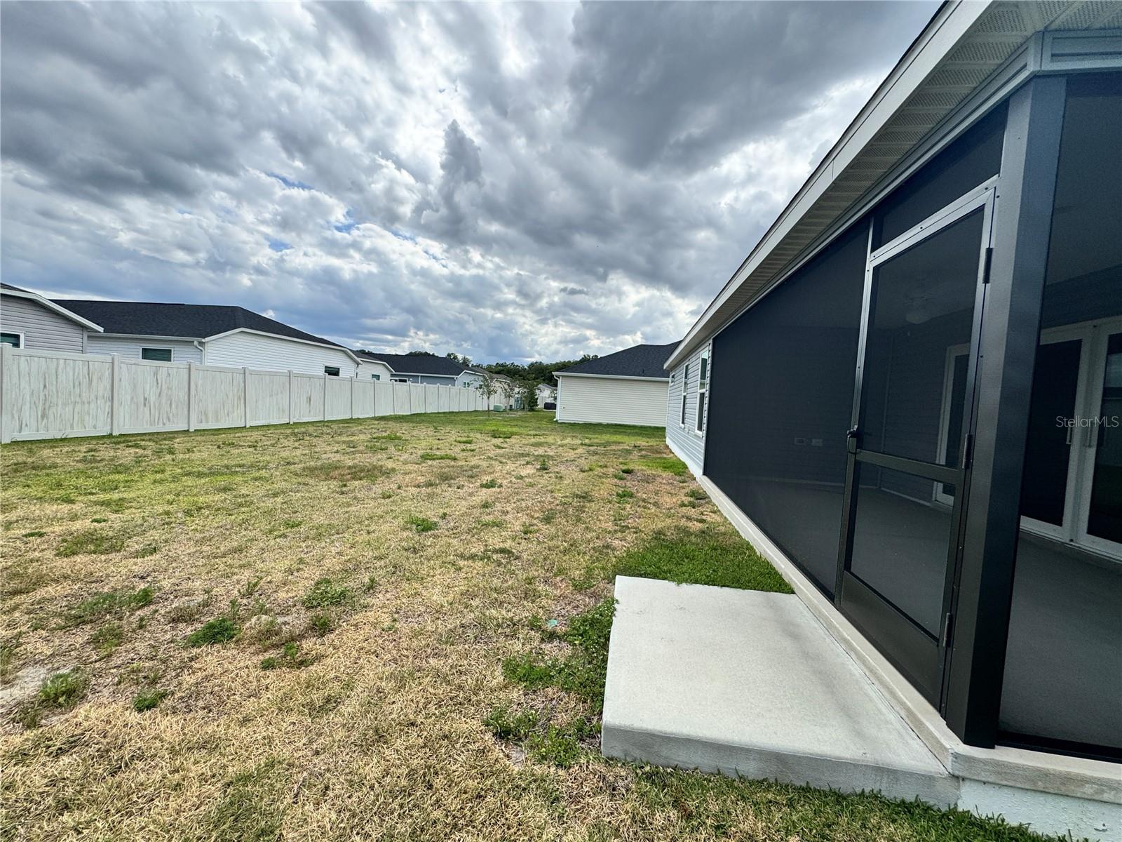 Image 20 of 21 For 854 Morley Avenue