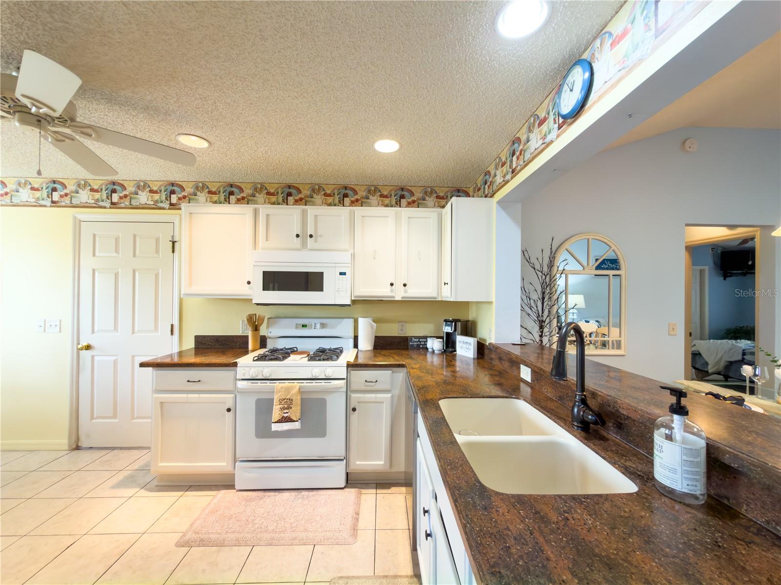 Image 12 of 25 For 3064 Maywood Court