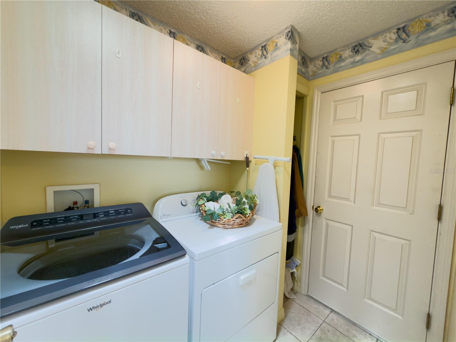 Image 20 of 25 For 3064 Maywood Court