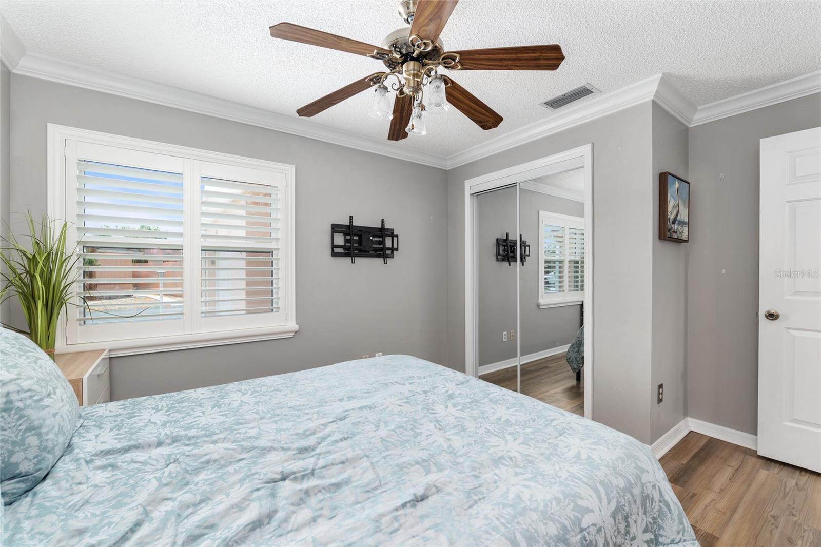 Image 30 of 45 For 963 Avalon Avenue