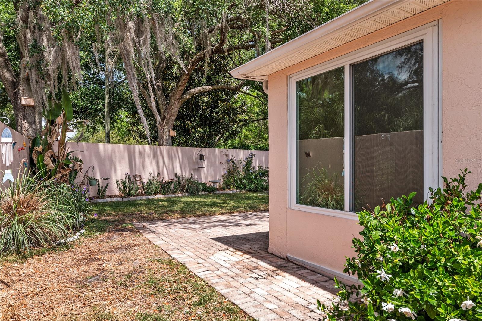Image 42 of 45 For 963 Avalon Avenue