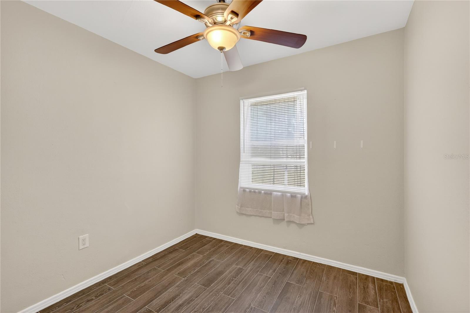 Image 29 of 45 For 706 Mission Drive