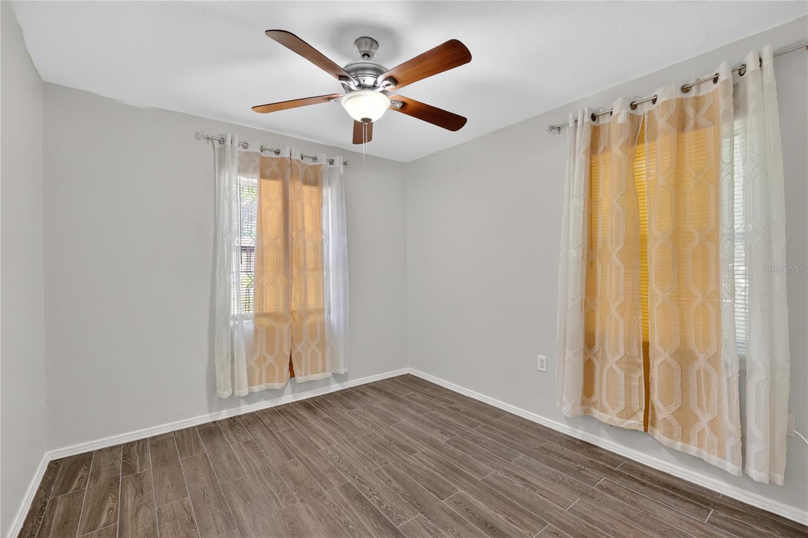 Image 31 of 45 For 706 Mission Drive