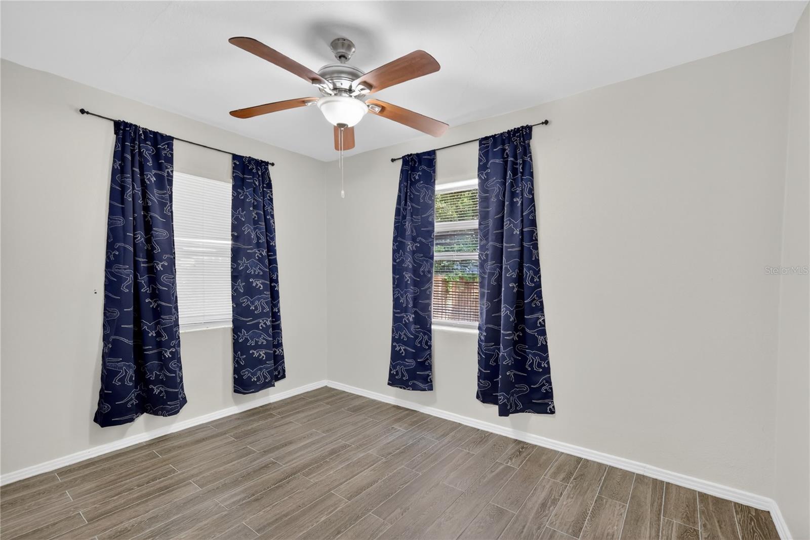 Image 33 of 45 For 706 Mission Drive
