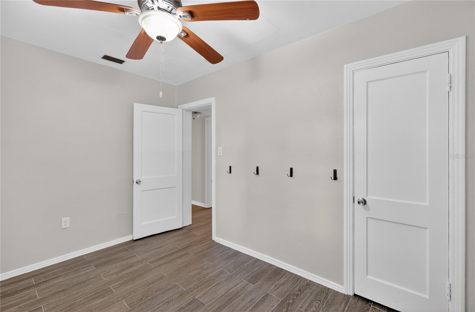 Image 34 of 45 For 706 Mission Drive