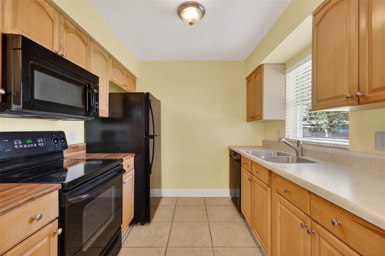 Image 13 of 34 For 610 Palmetto Drive