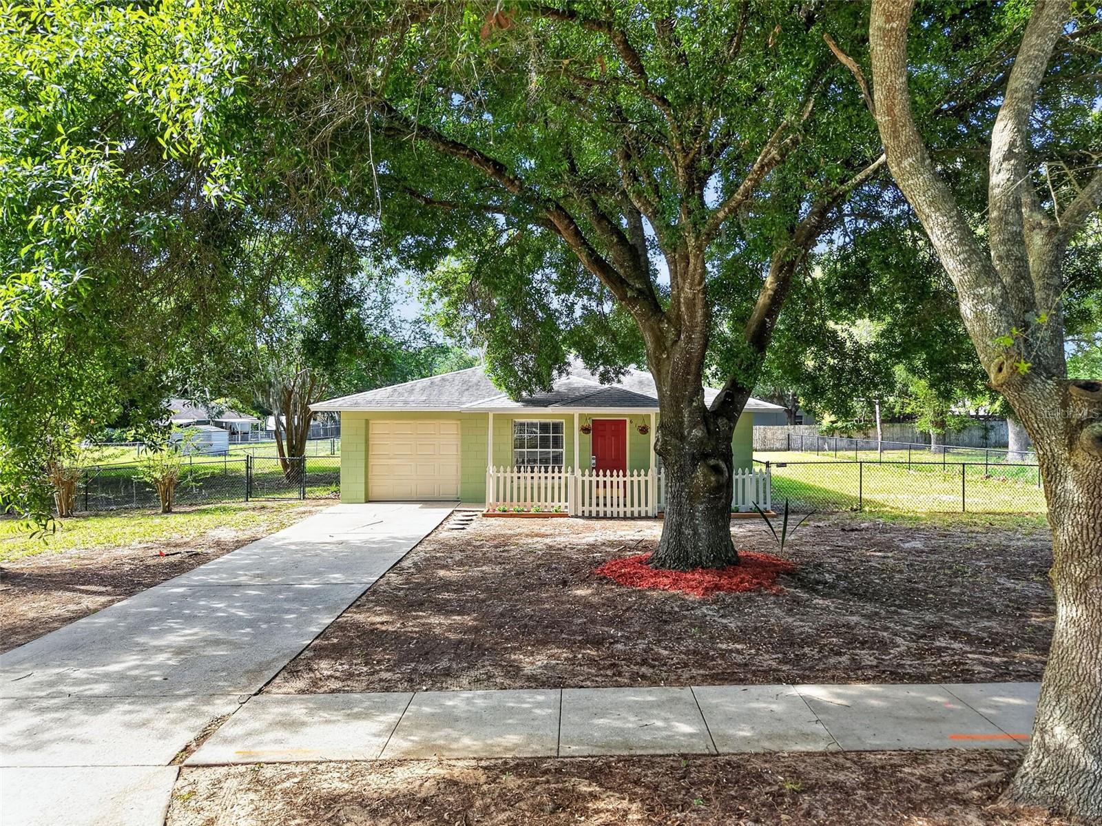 Image 3 of 34 For 610 Palmetto Drive