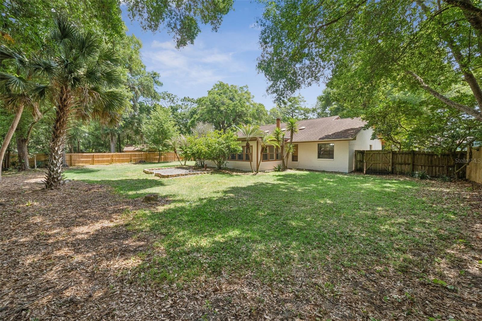 Image 33 of 44 For 424 Knoll Tree Lane