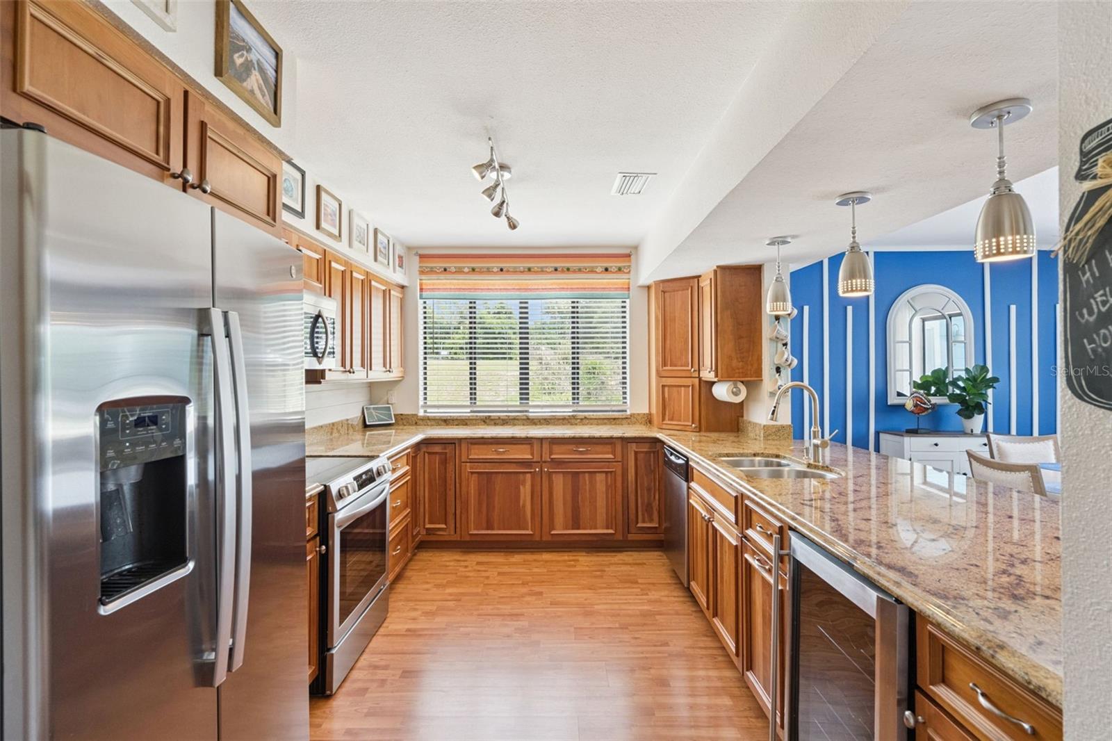 Image 11 of 72 For 10400 Lake Louisa Road