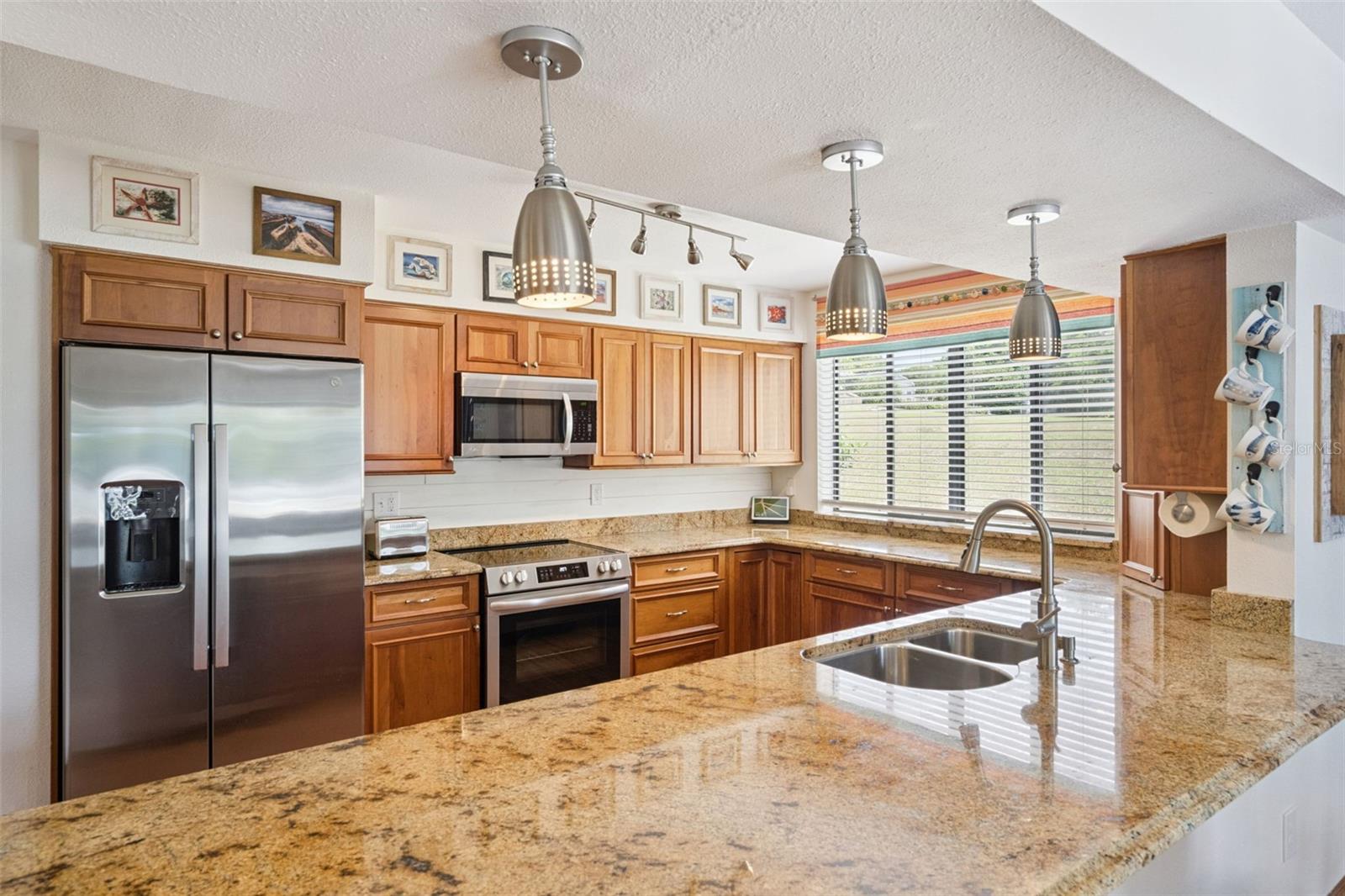 Image 13 of 72 For 10400 Lake Louisa Road