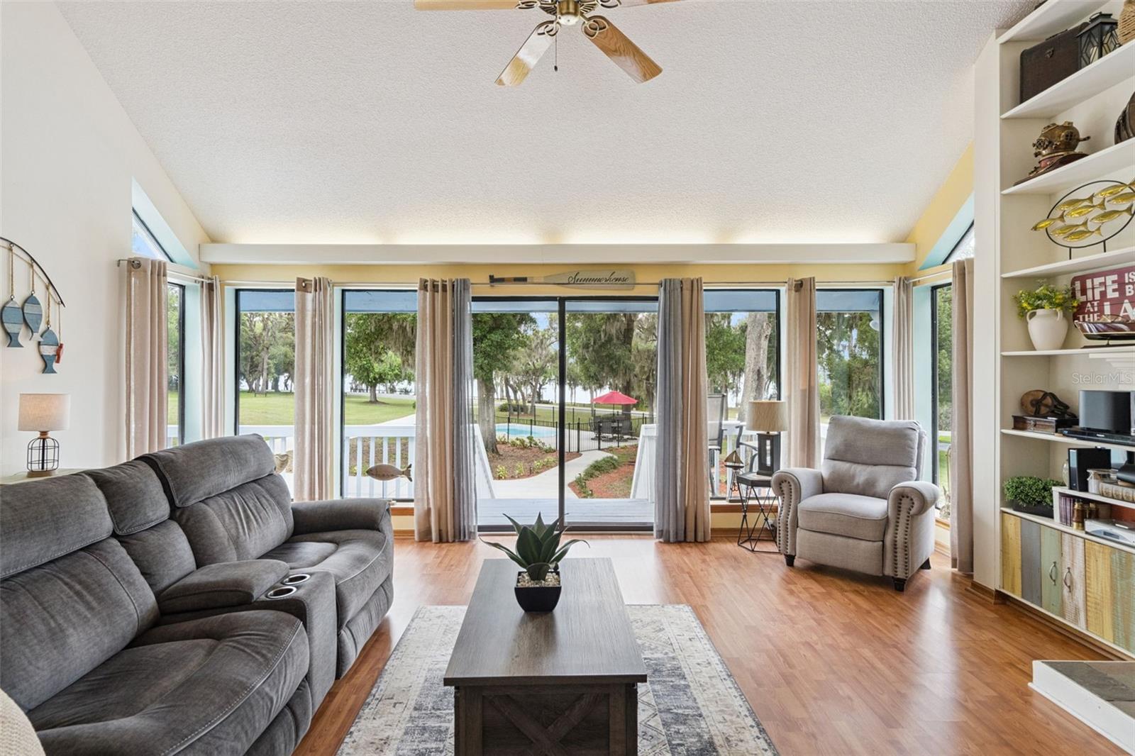 Image 4 of 72 For 10400 Lake Louisa Road