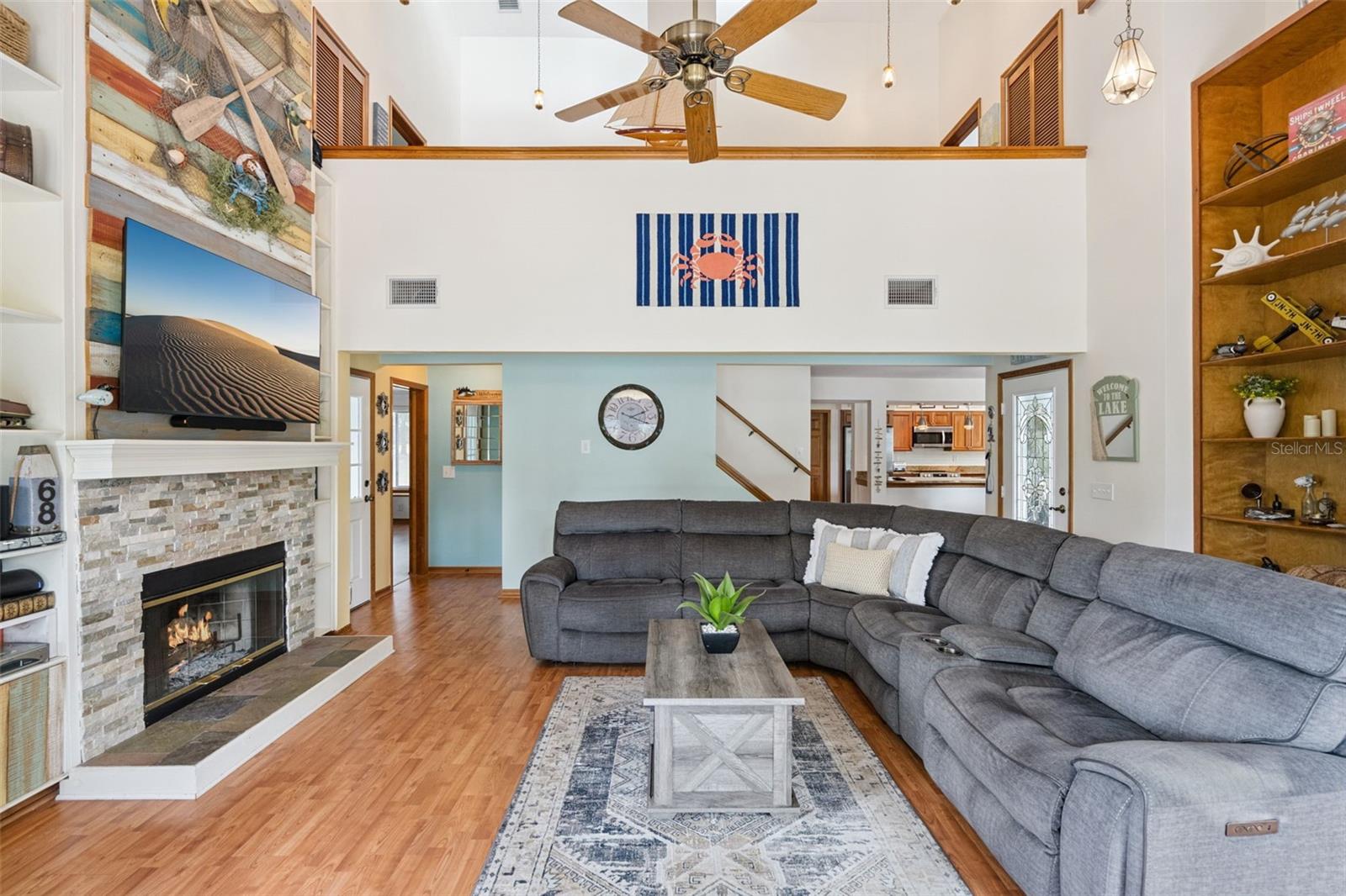 Image 6 of 72 For 10400 Lake Louisa Road