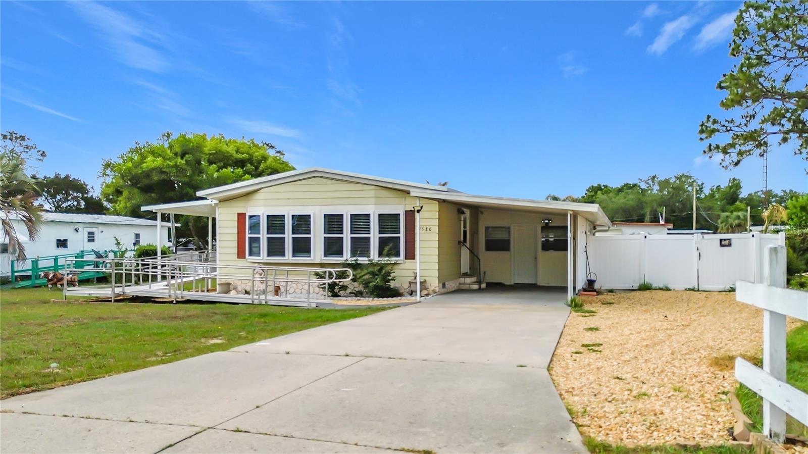 Image 9 of 52 For 9580 161st Place