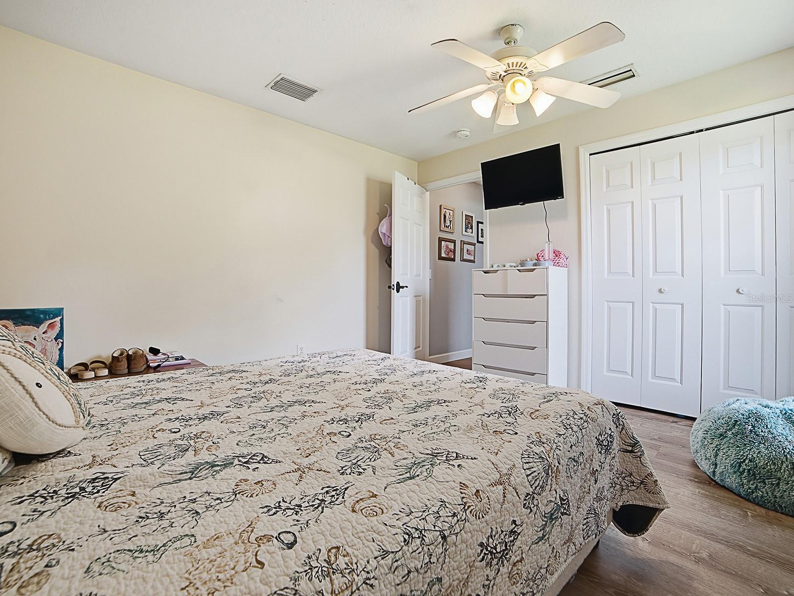 Image 31 of 44 For 7817 Laurel View Drive