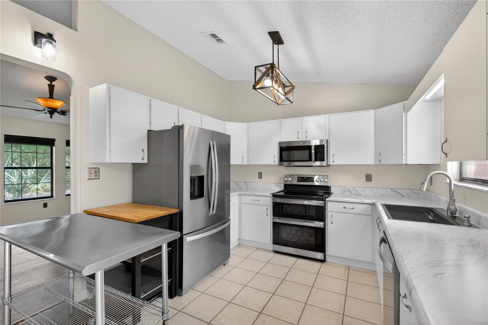 Image 12 of 46 For 25302 Glen Eagles St