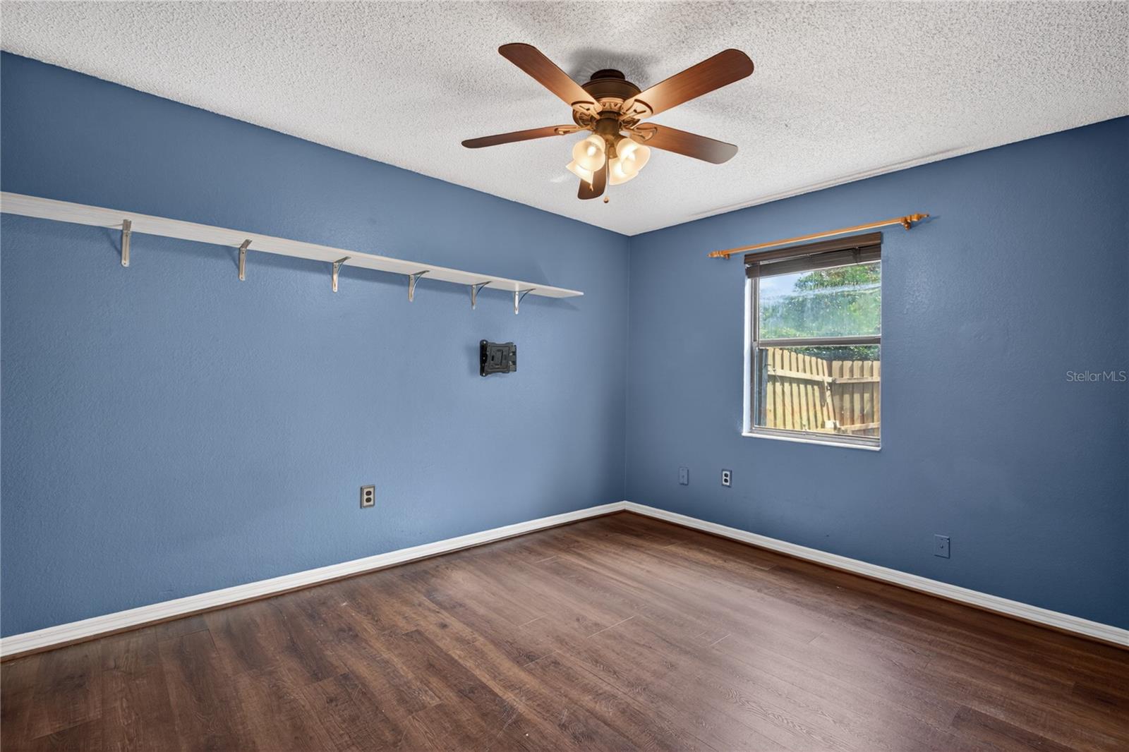 Image 21 of 46 For 25302 Glen Eagles St