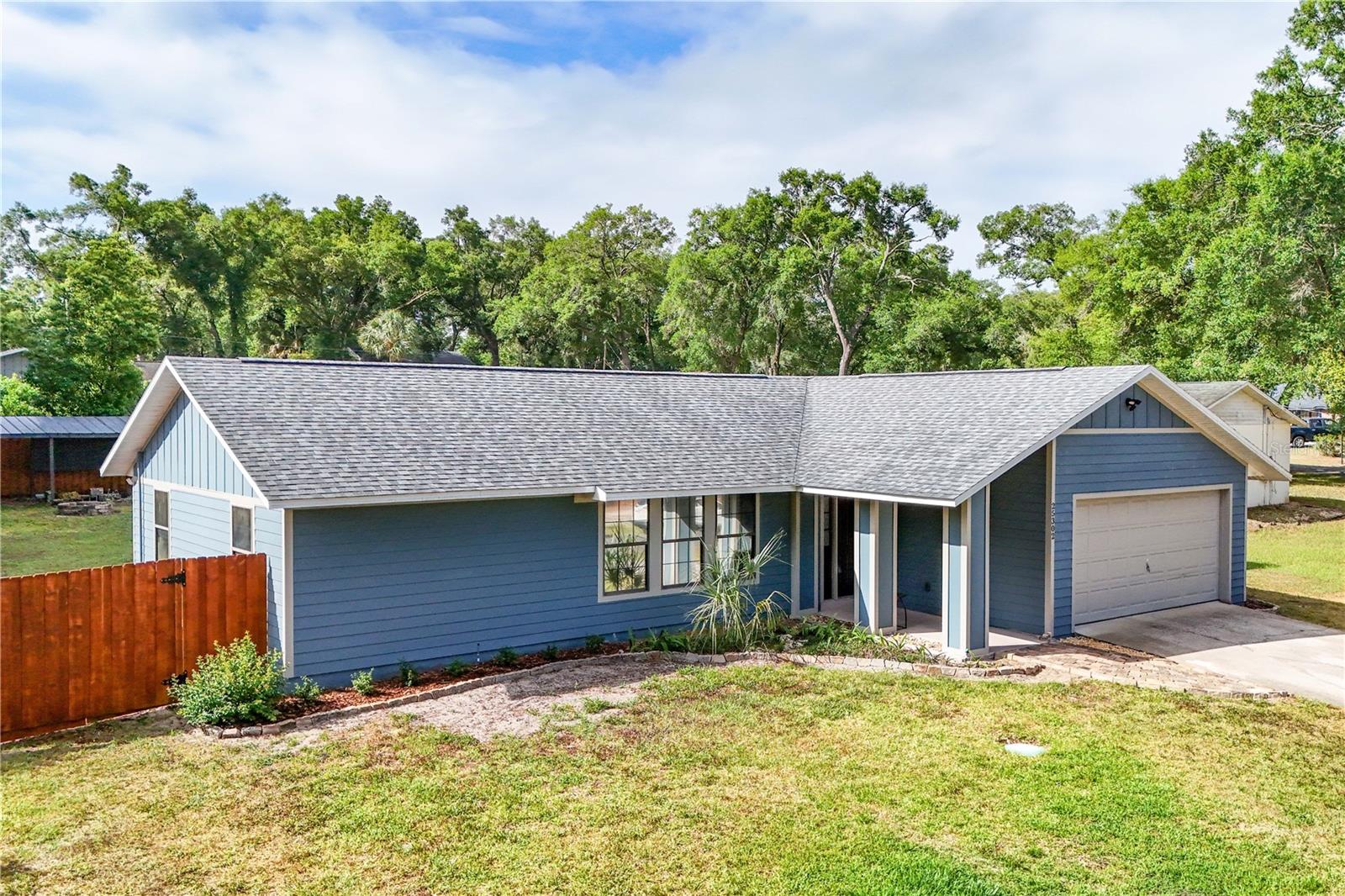 Image 3 of 46 For 25302 Glen Eagles St