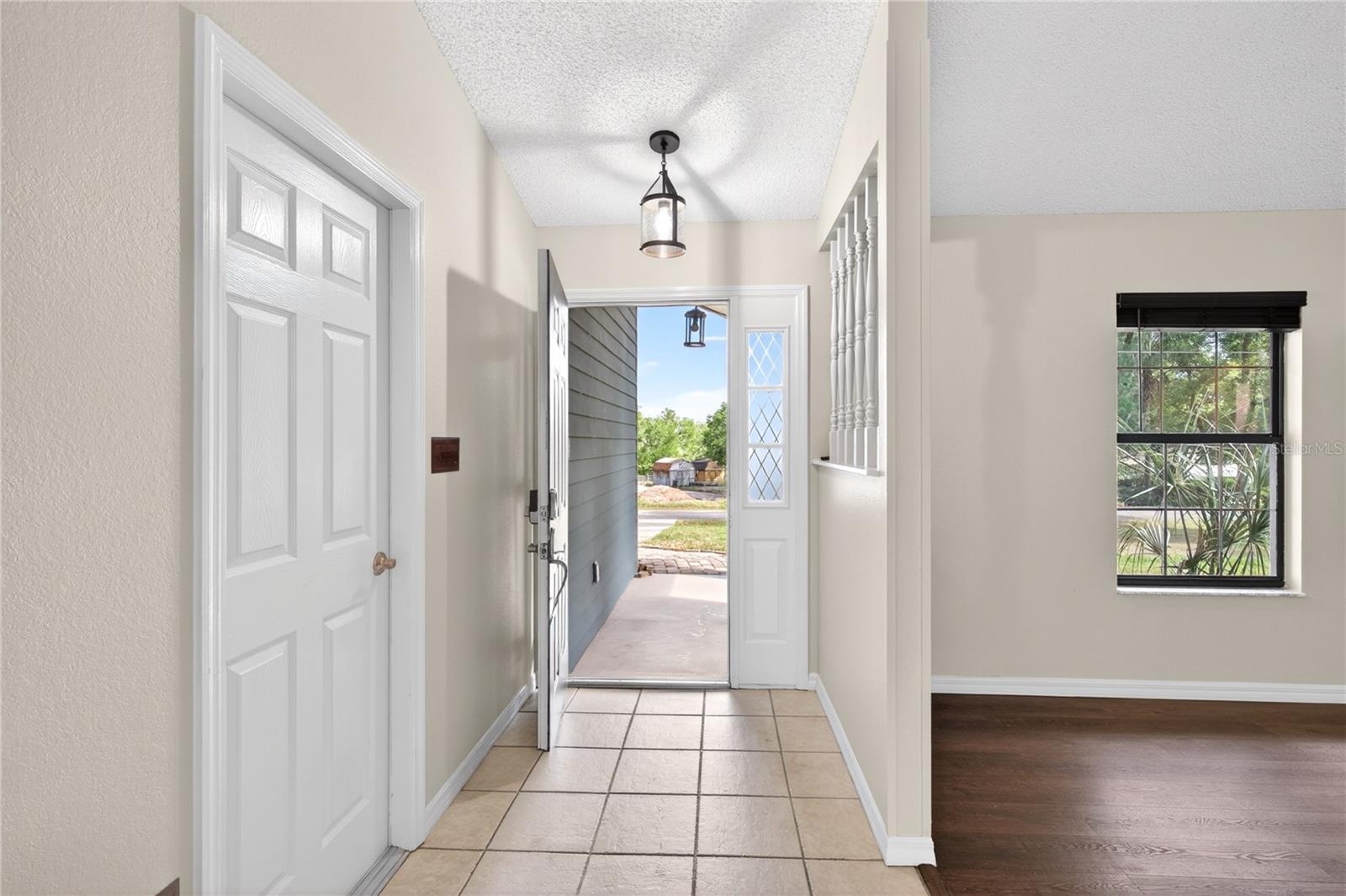 Image 5 of 46 For 25302 Glen Eagles St