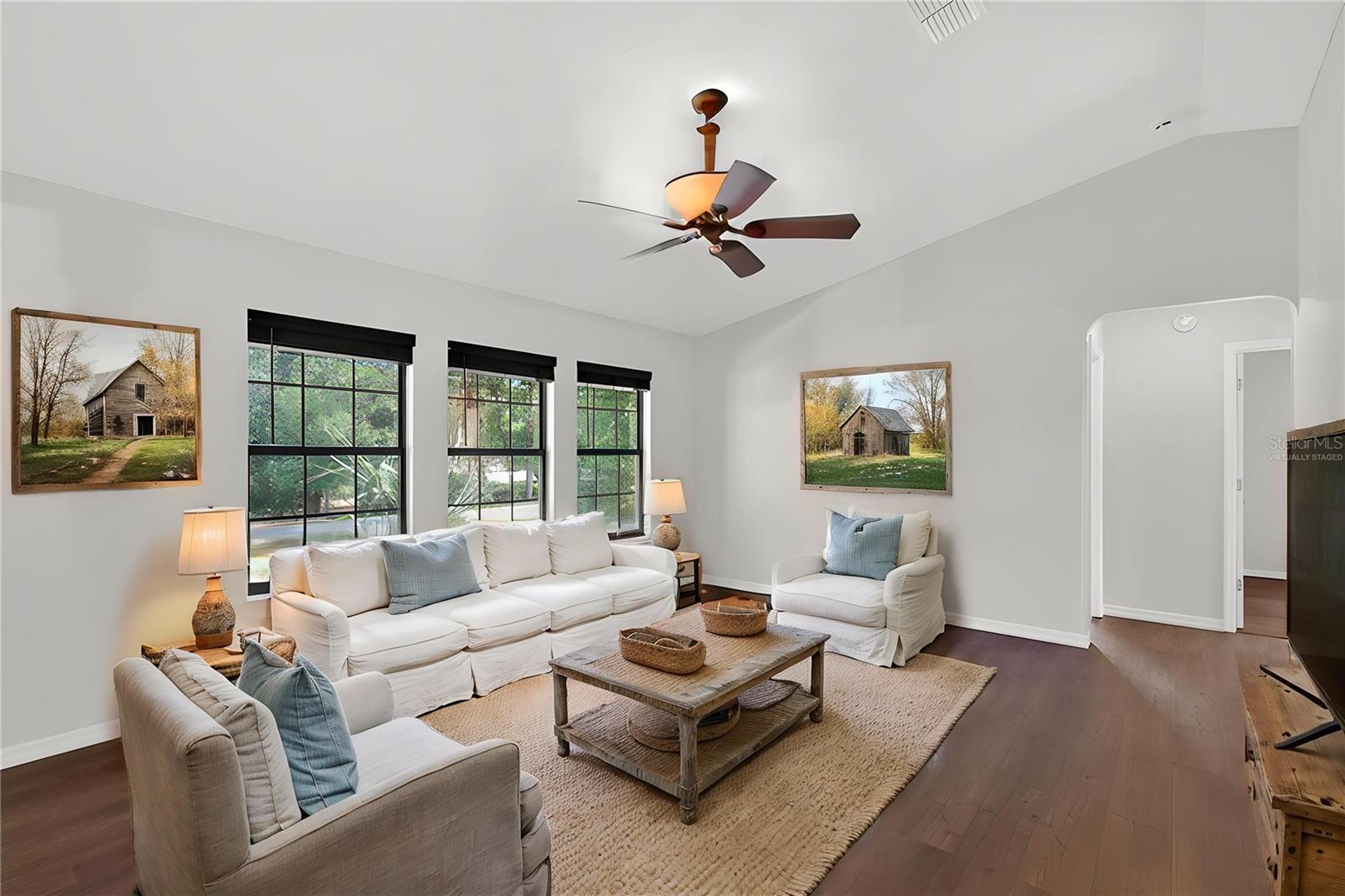 Image 6 of 46 For 25302 Glen Eagles St