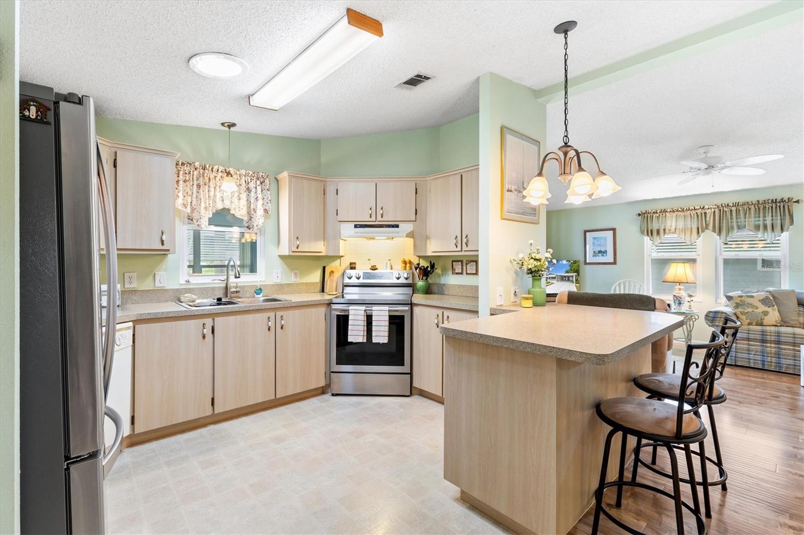 Image 8 of 37 For 1228 Palmetto Drive