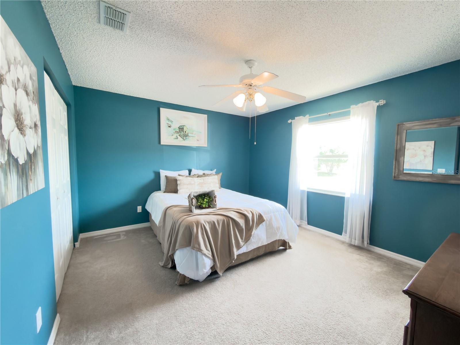 Image 16 of 37 For 32676 Oak Park Drive