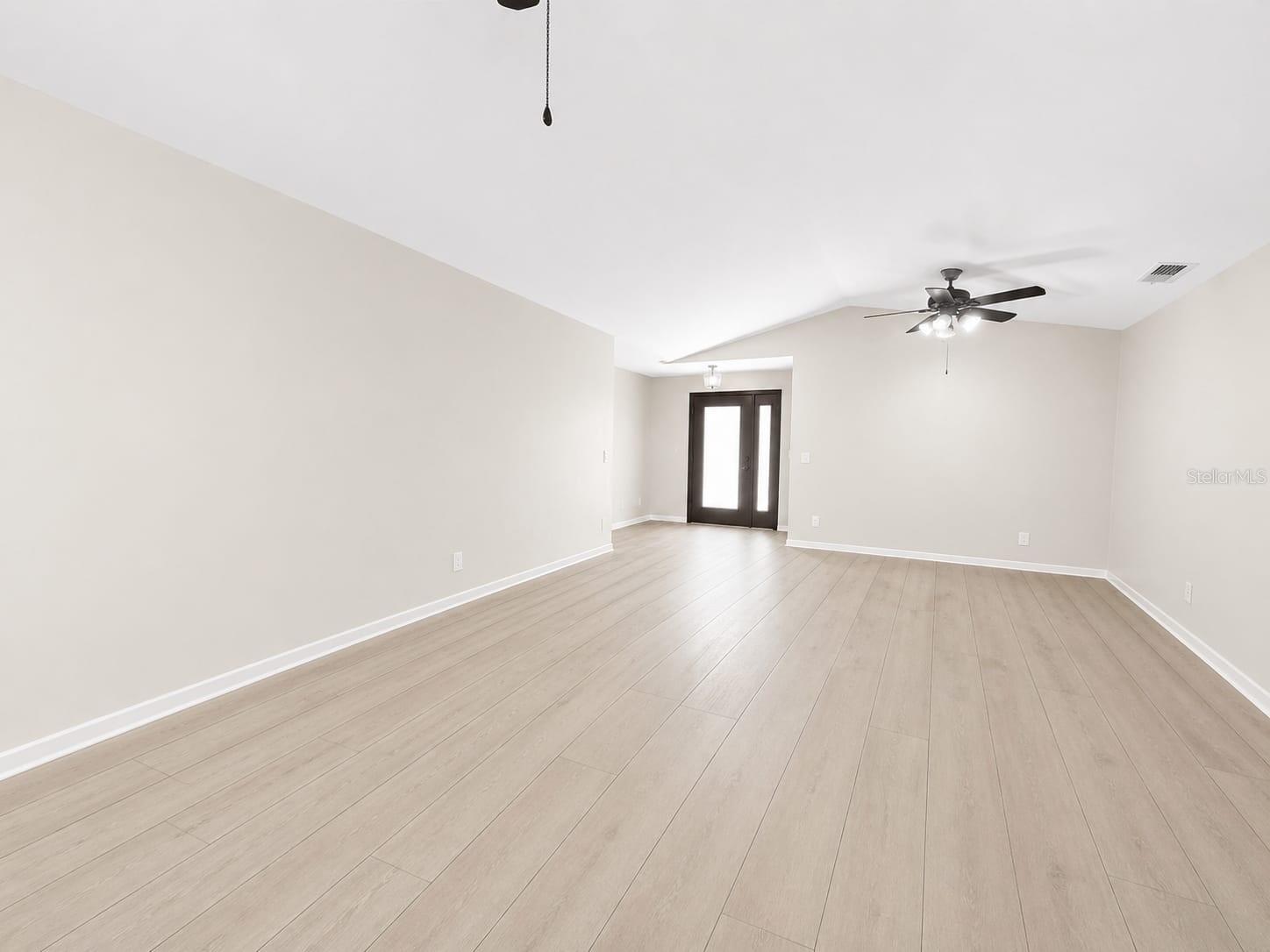 Image 6 of 37 For 32676 Oak Park Drive