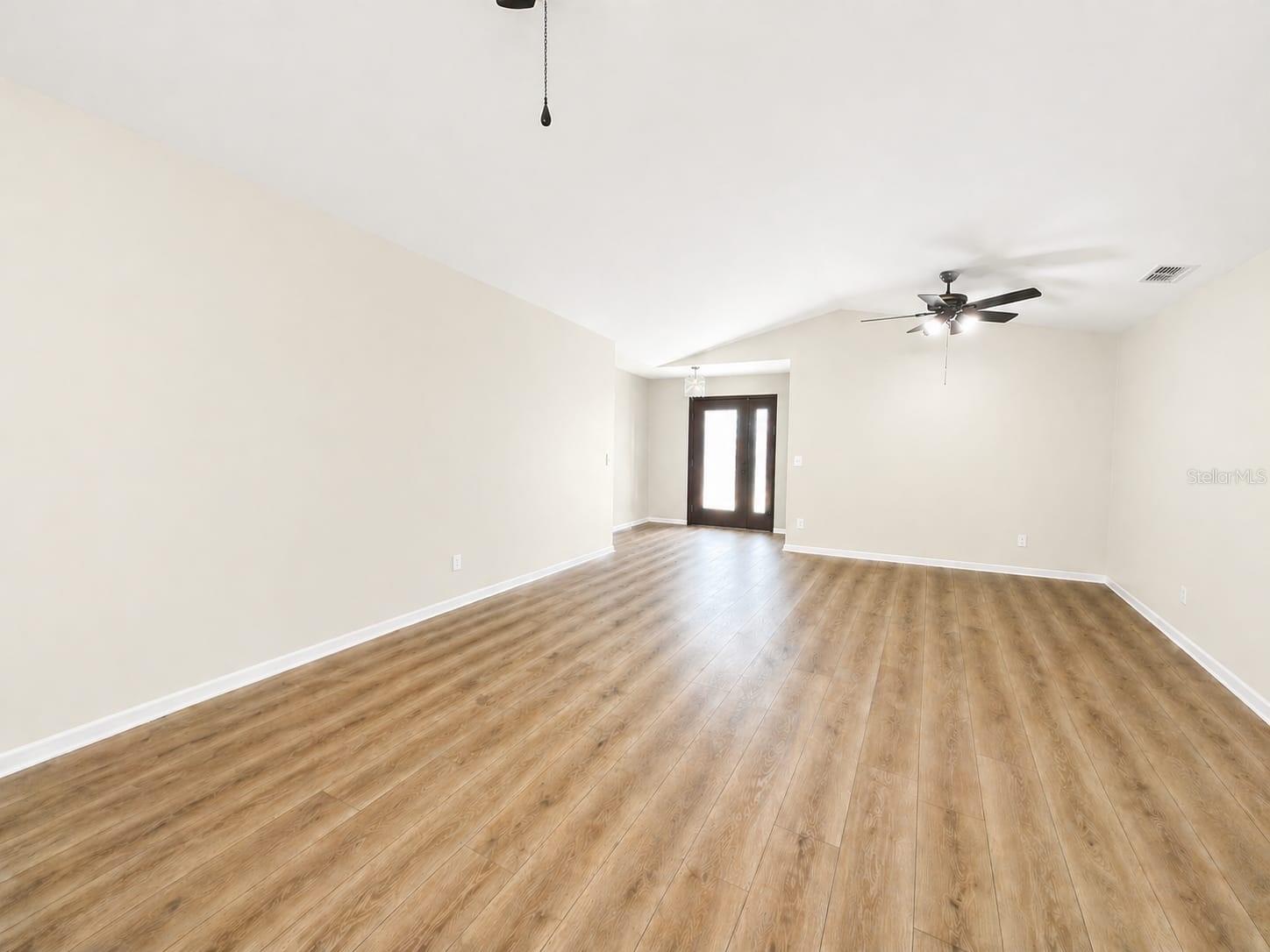 Image 8 of 37 For 32676 Oak Park Drive