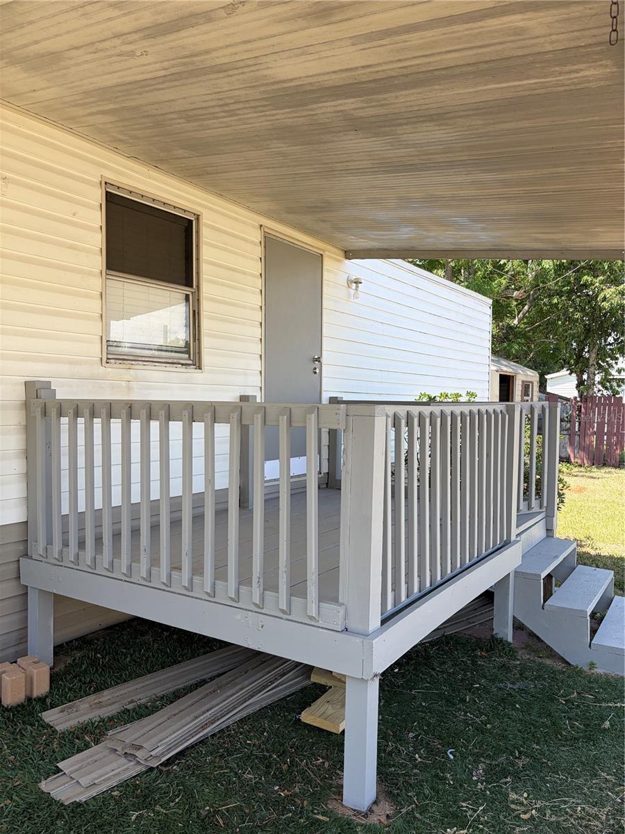 Image 3 of 14 For 16819 Bay Avenue