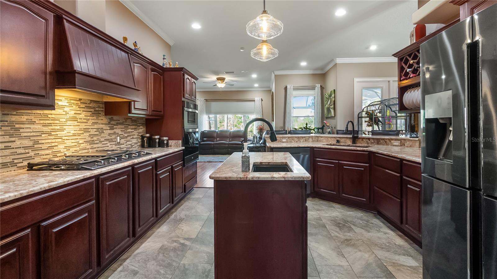 Image 6 of 48 For 21328 Marsh View Court