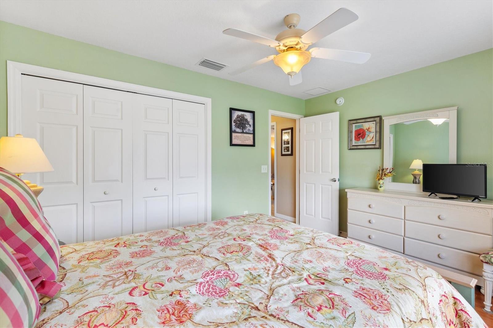 Image 17 of 42 For 470 Oboe Way
