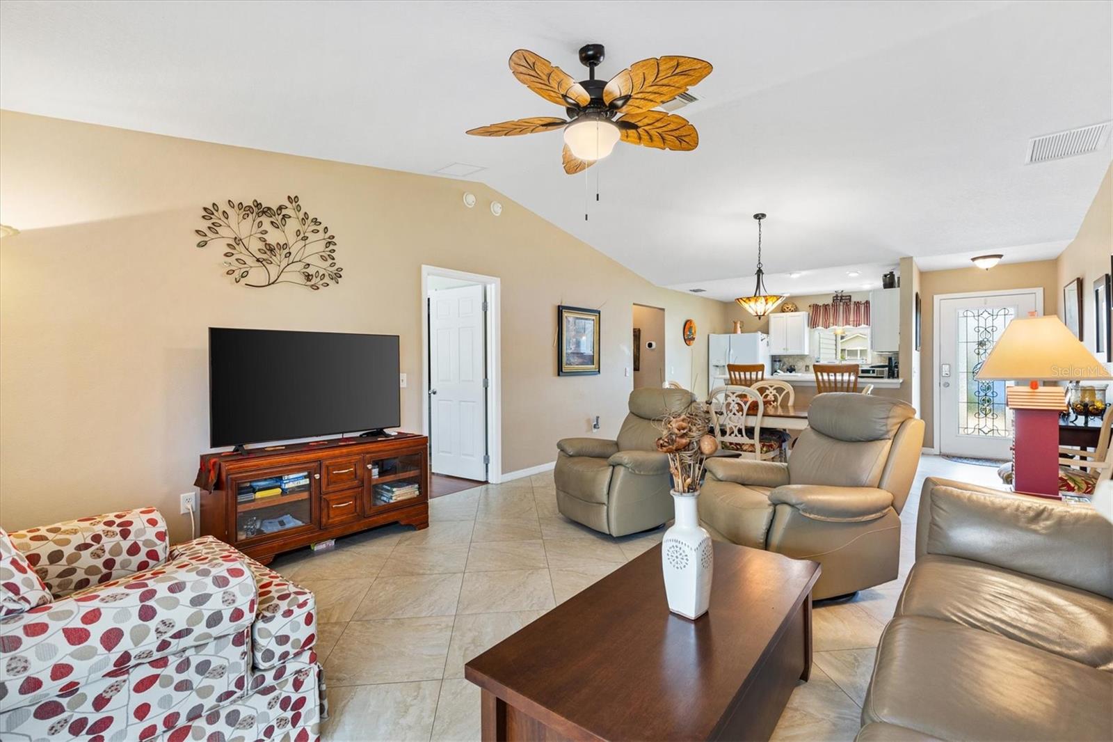 Image 8 of 42 For 470 Oboe Way