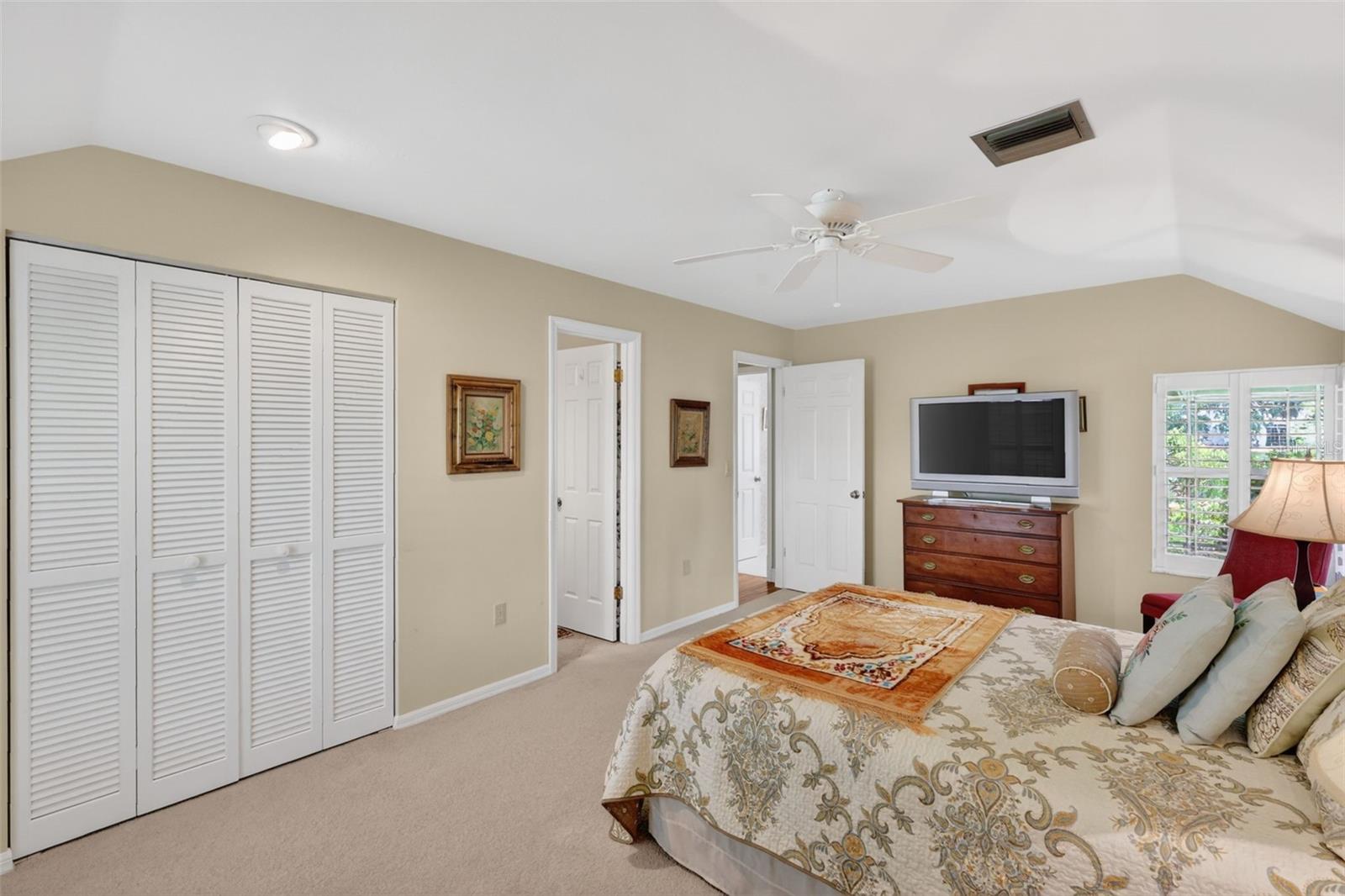 Image 36 of 63 For 33746 Spring Drive