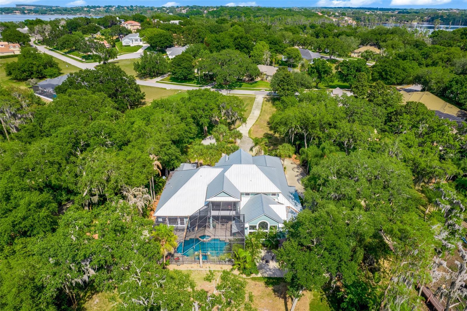 Listing photo id 1 for 11610 Osprey Pointe Boulevard