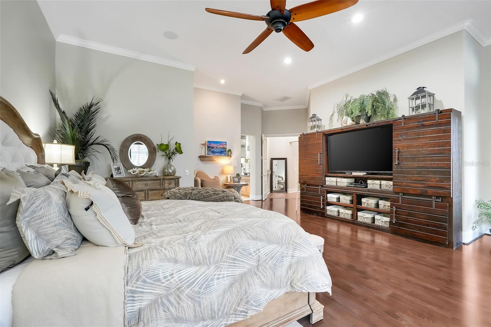 Listing photo id 33 for 11610 Osprey Pointe Boulevard