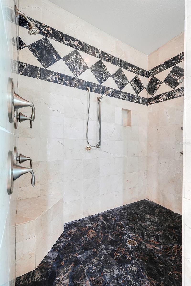 Listing photo id 40 for 11610 Osprey Pointe Boulevard