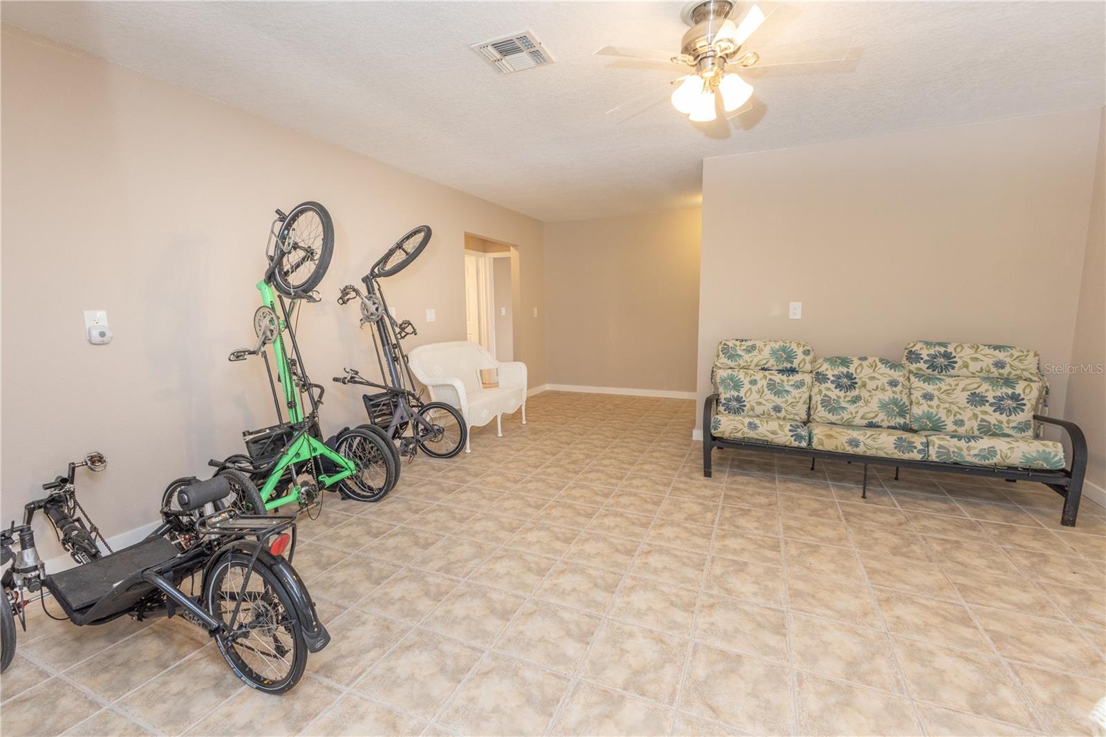 Image 13 of 34 For 5175 Azalea Circle