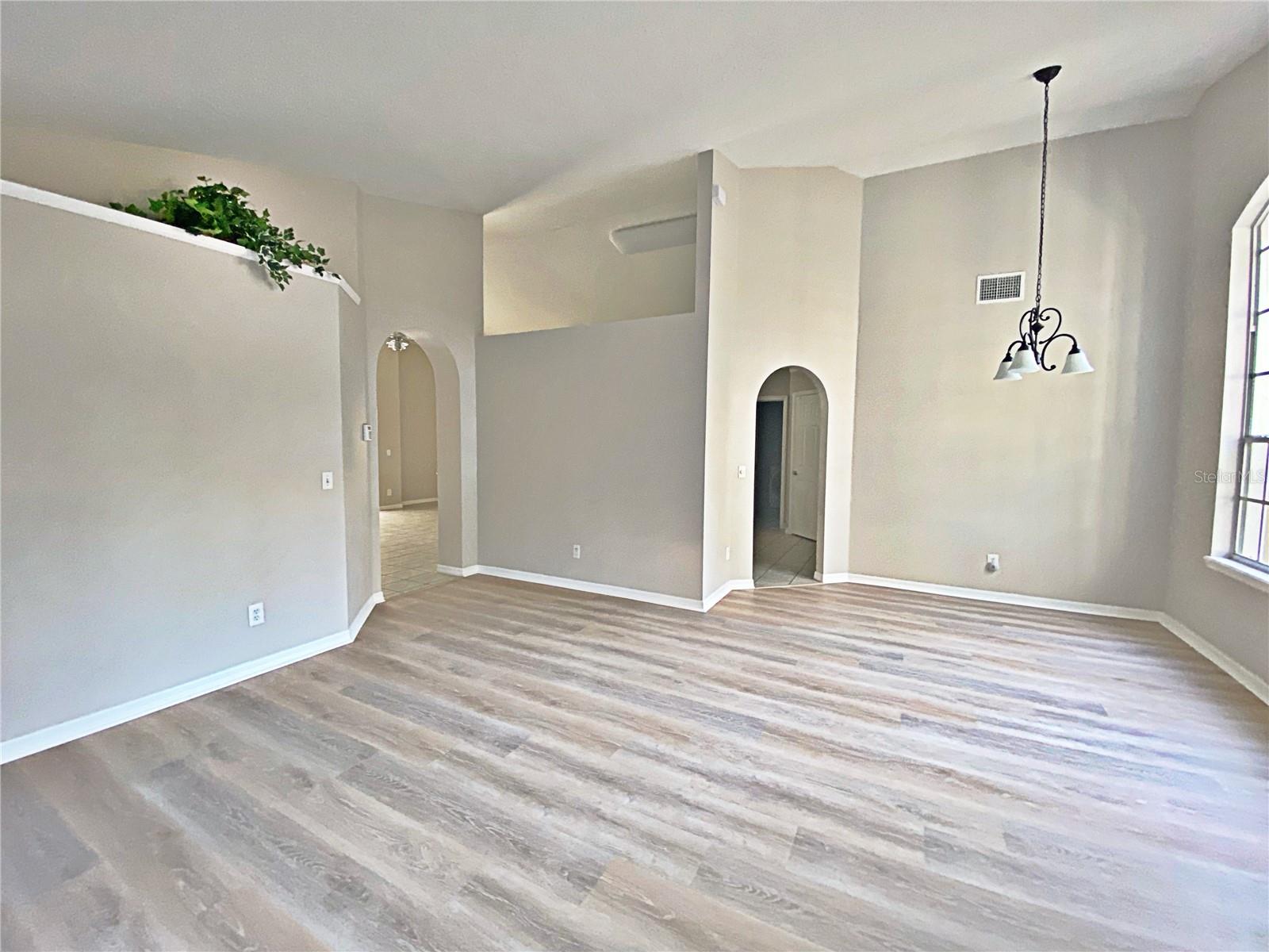Image 6 of 21 For 16834 Rockwell Heights Lane