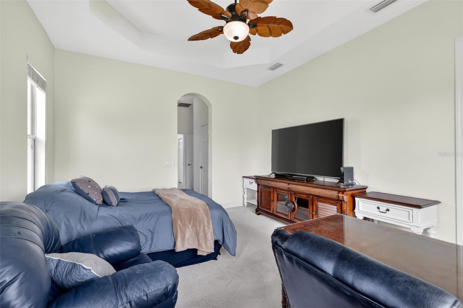 Image 21 of 49 For 10180 Lake Miona Way