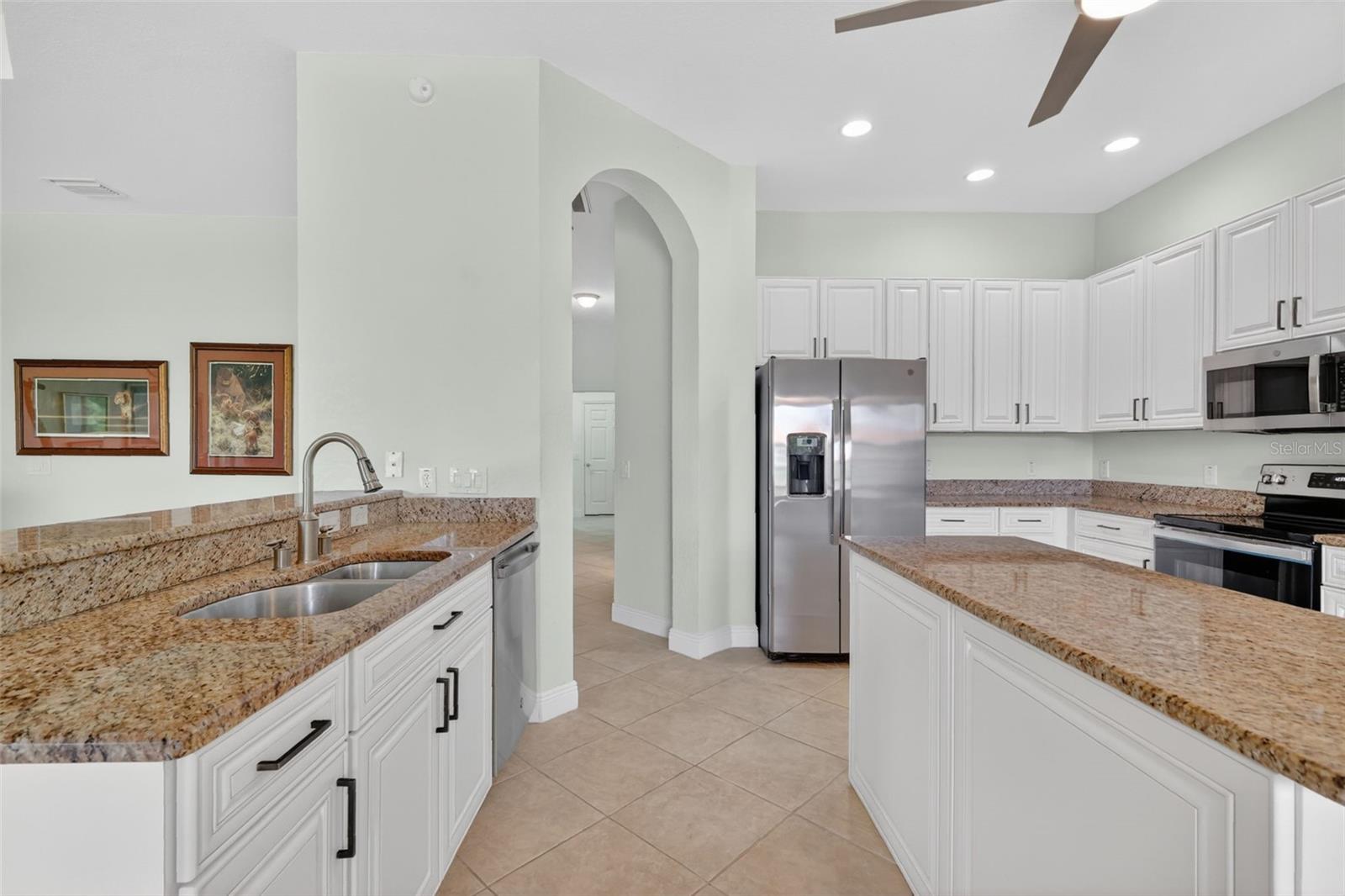Image 8 of 49 For 10180 Lake Miona Way