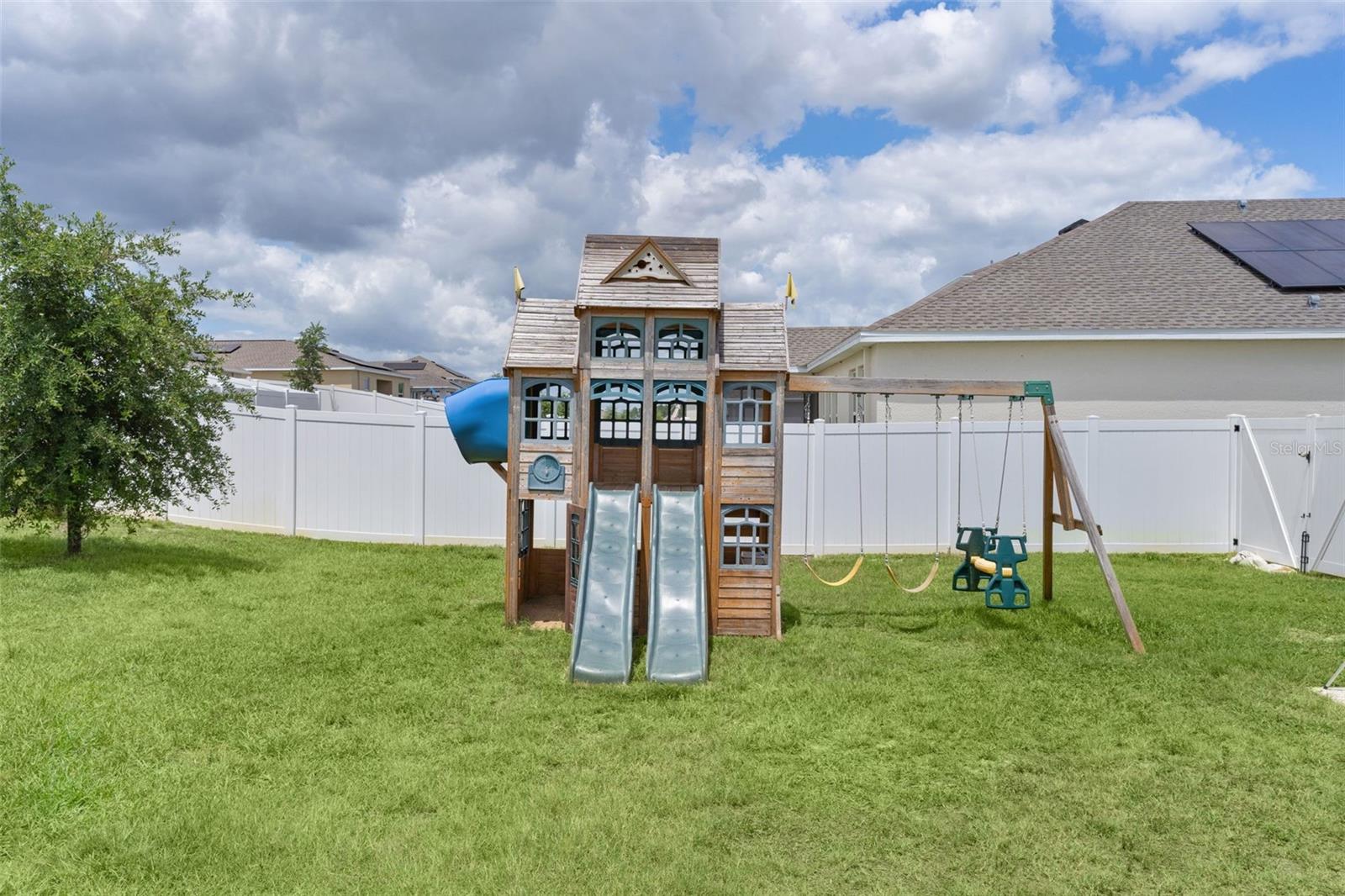 Image 11 of 73 For 779 Kapi Drive