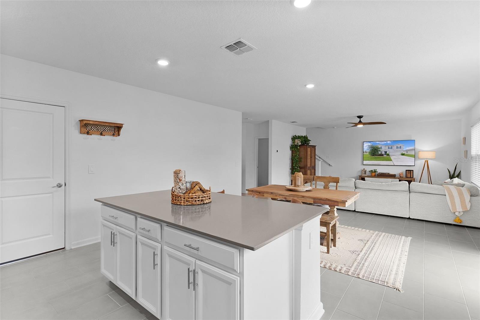 Image 21 of 73 For 779 Kapi Drive